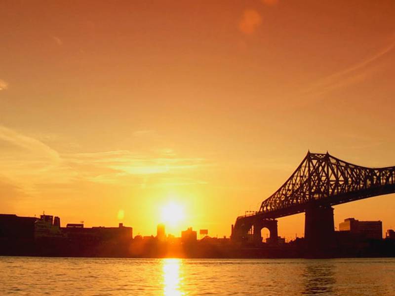 Pont Jacques-Cartier au couché de soleil